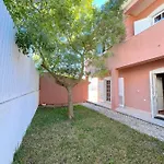 Casa De Charneca (Setubal)